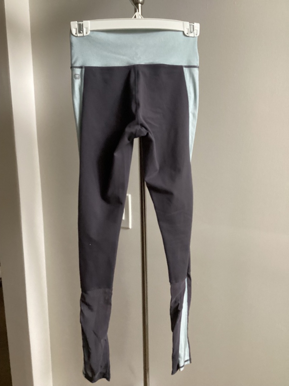 Side stripe mesh bottom leggings - Picture 2 of 3